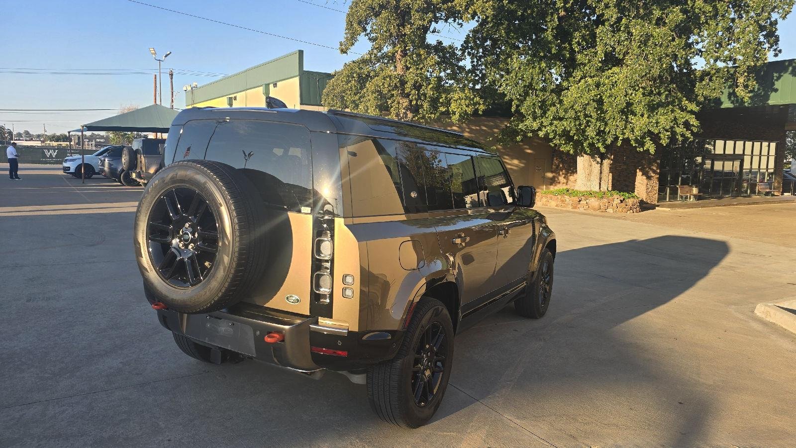 Used 2023 Gondwana Stone Land Rover X image 4