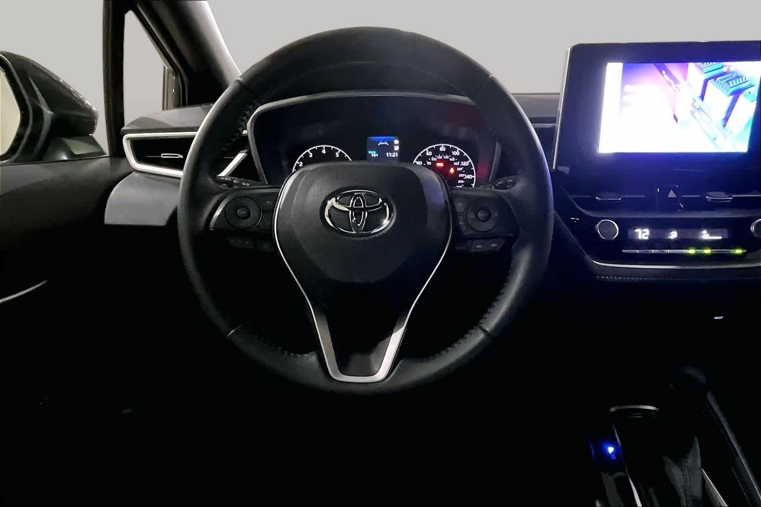 Pre-Owned 2025 Toyota Corolla Hatchback SE