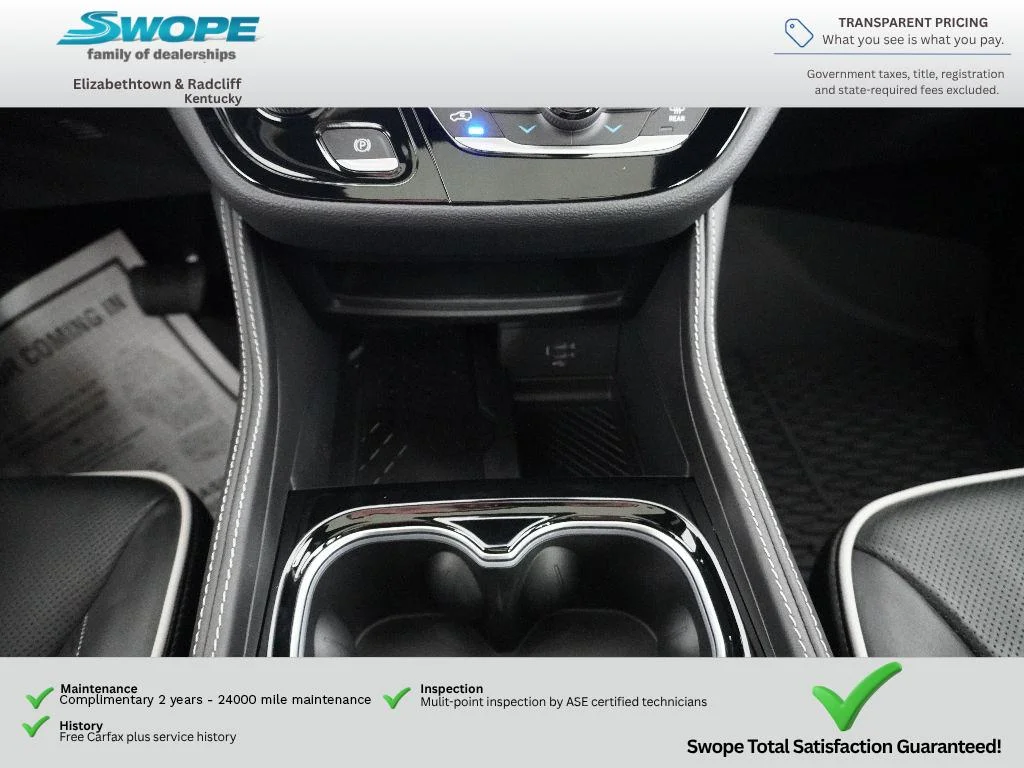 New 2027 Bright White Clear-Coat Exterior Paint Chrysler Limited image 8