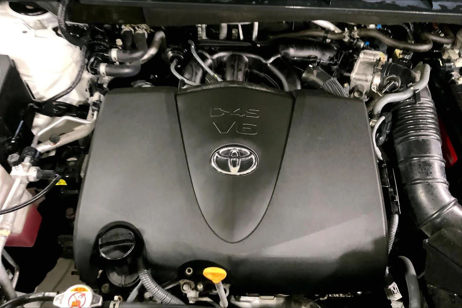 Used 2021 Blizzard Pearl Toyota XSE image 33