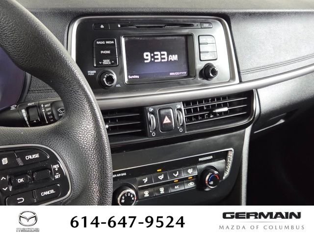 Used 2016 Silver Kia LX image 25