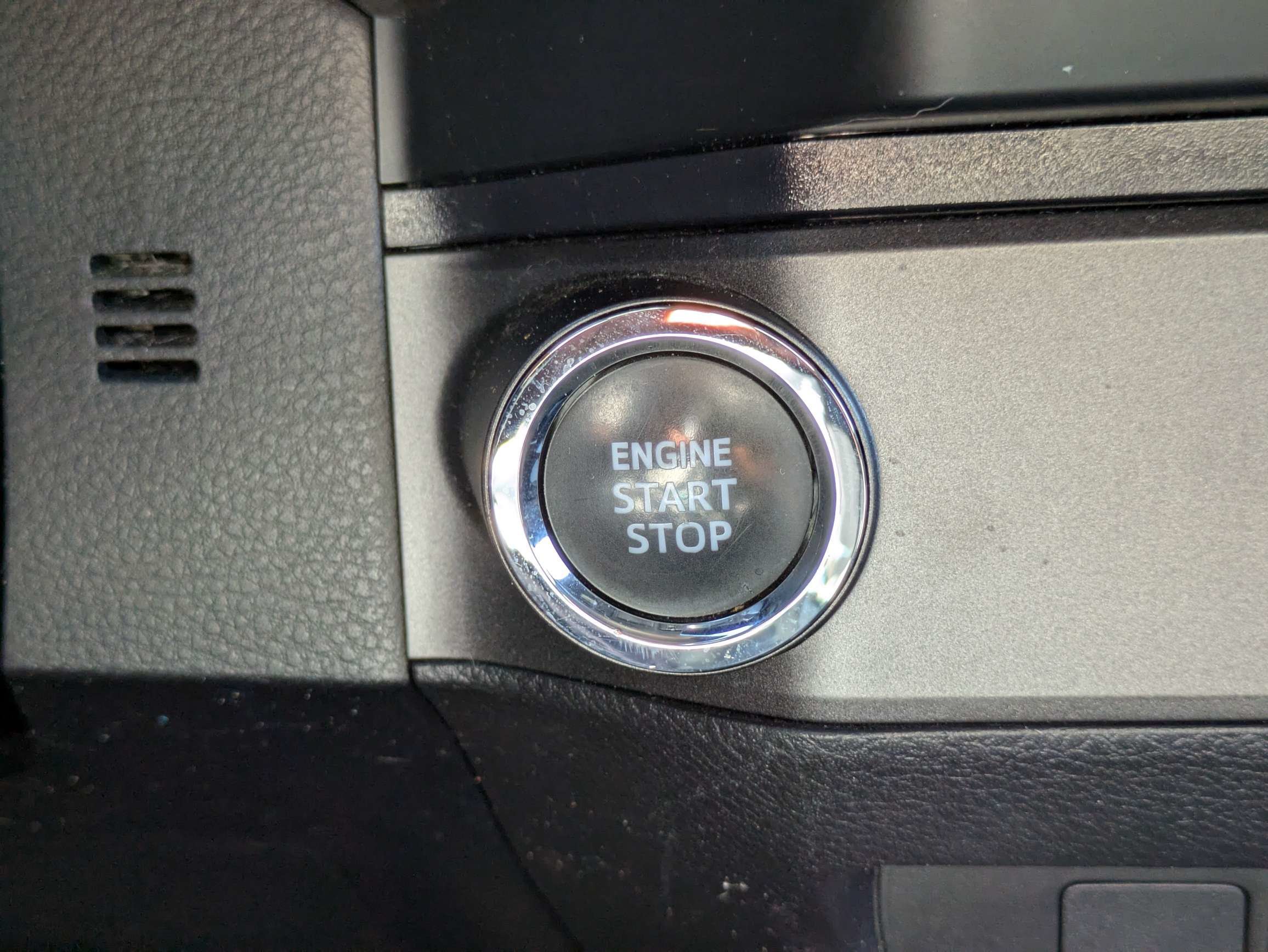 Used 2023 White Toyota  image 27
