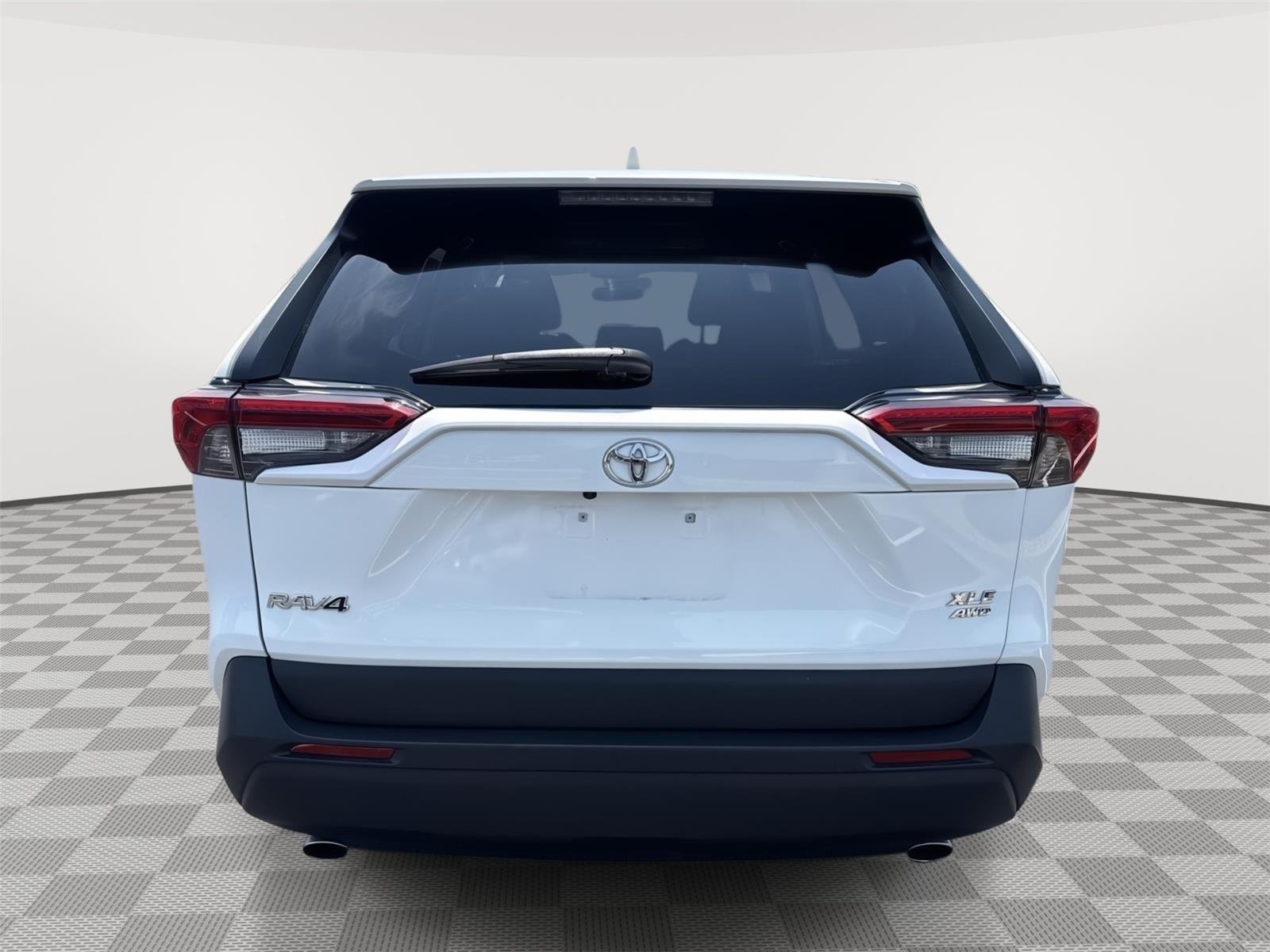Used 2024 Ice Cap Toyota XLE image 11