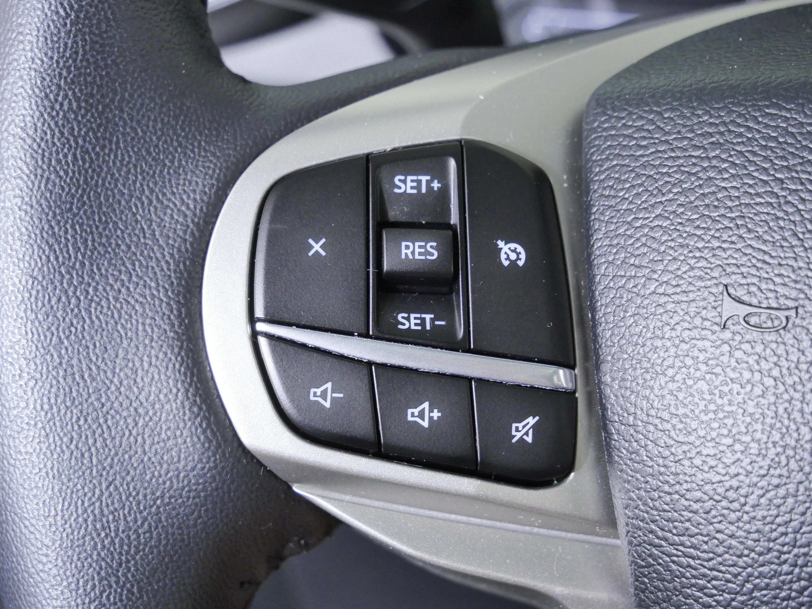Certified Used 2024 White Metallic Ford XLT image 26