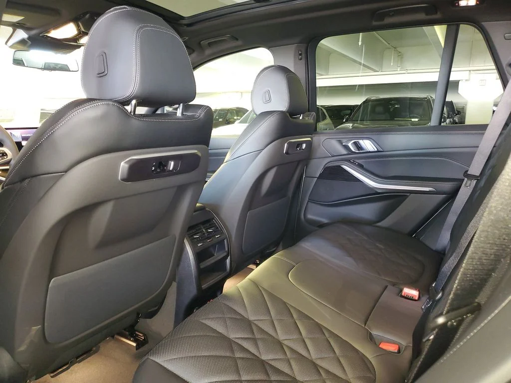 Used 2026 Gray BMW sDrive40i image 10