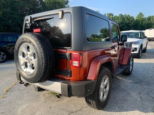 Used 2014 Copperhead Pearlcoat Jeep Sahara image 8