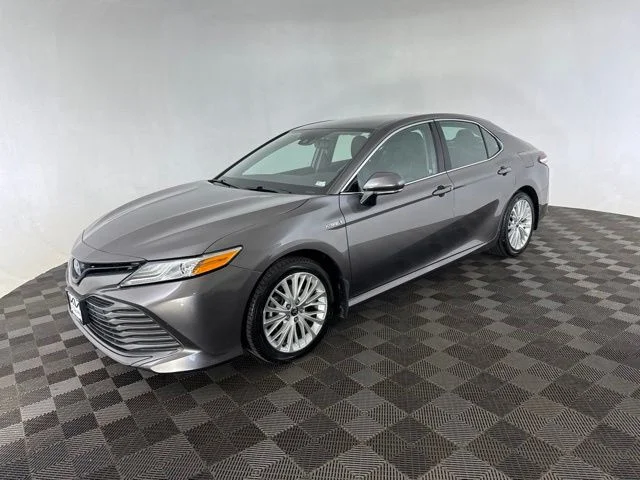 Used 2020 Gray Toyota XLE image 5