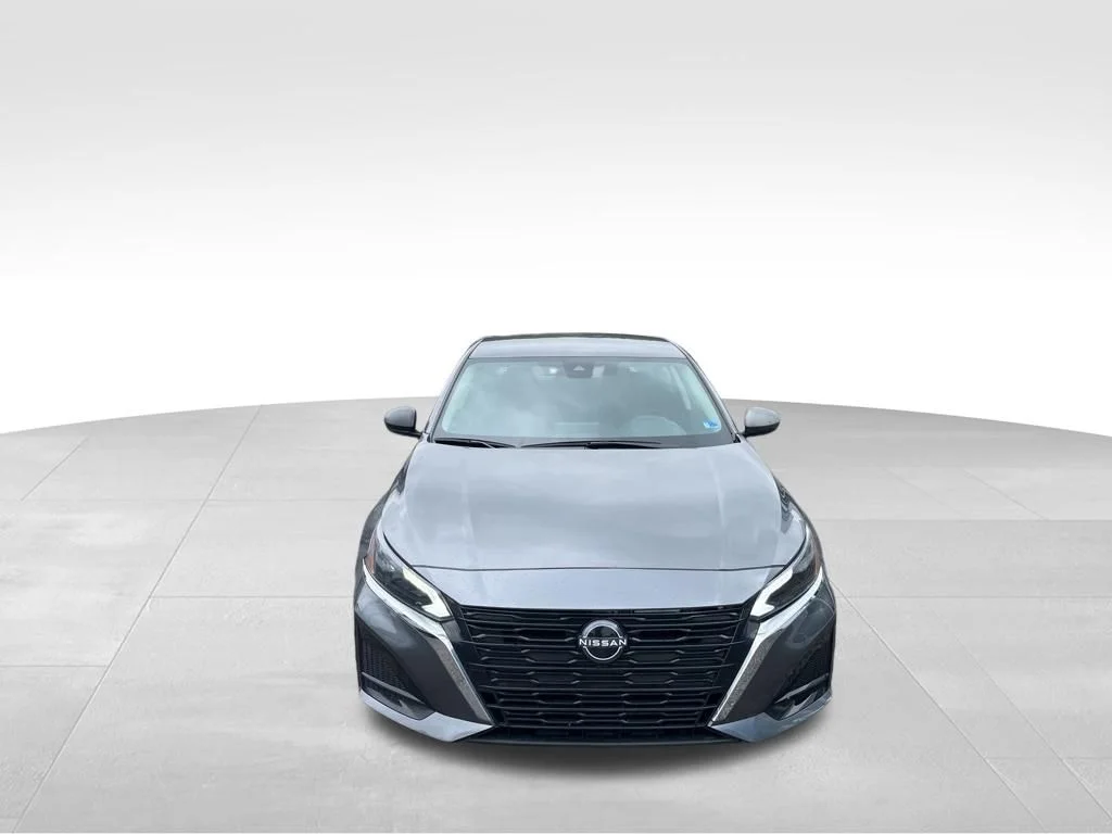 Used 2024 Gray Nissan 2.5 SV image 34