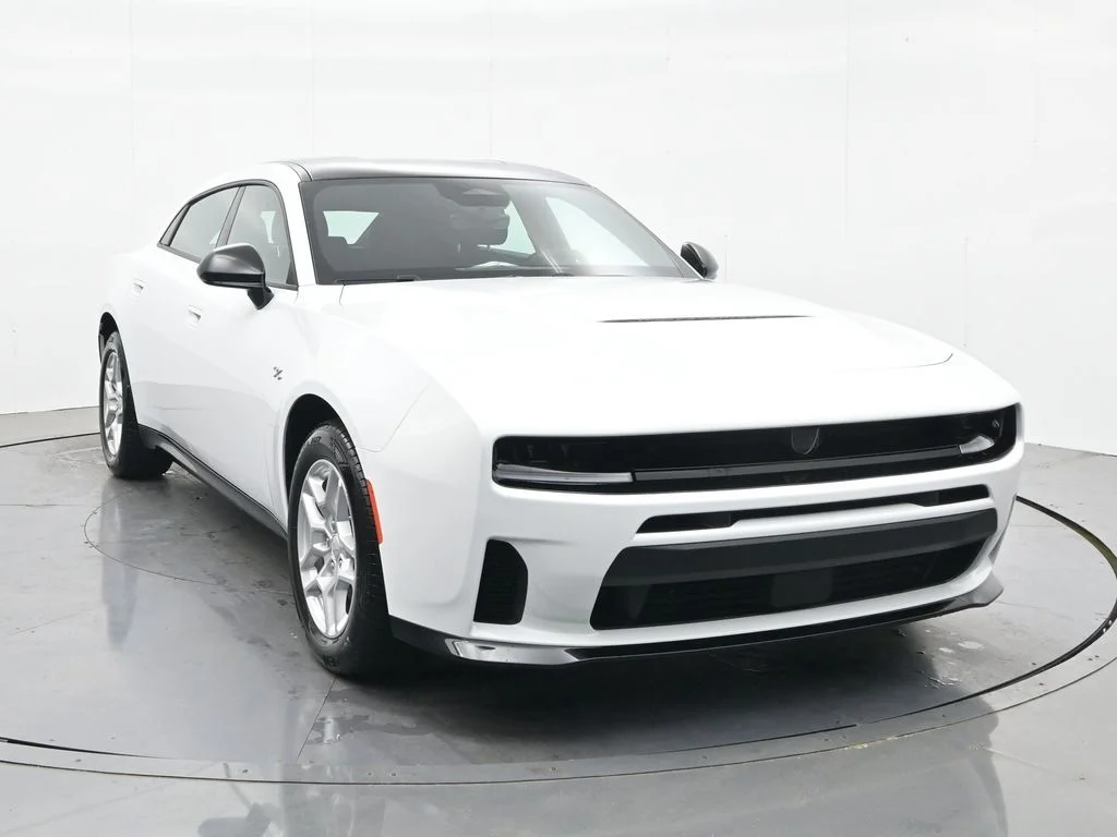 New 2026 White Knuckle Exterior Paint Dodge R/T image 4
