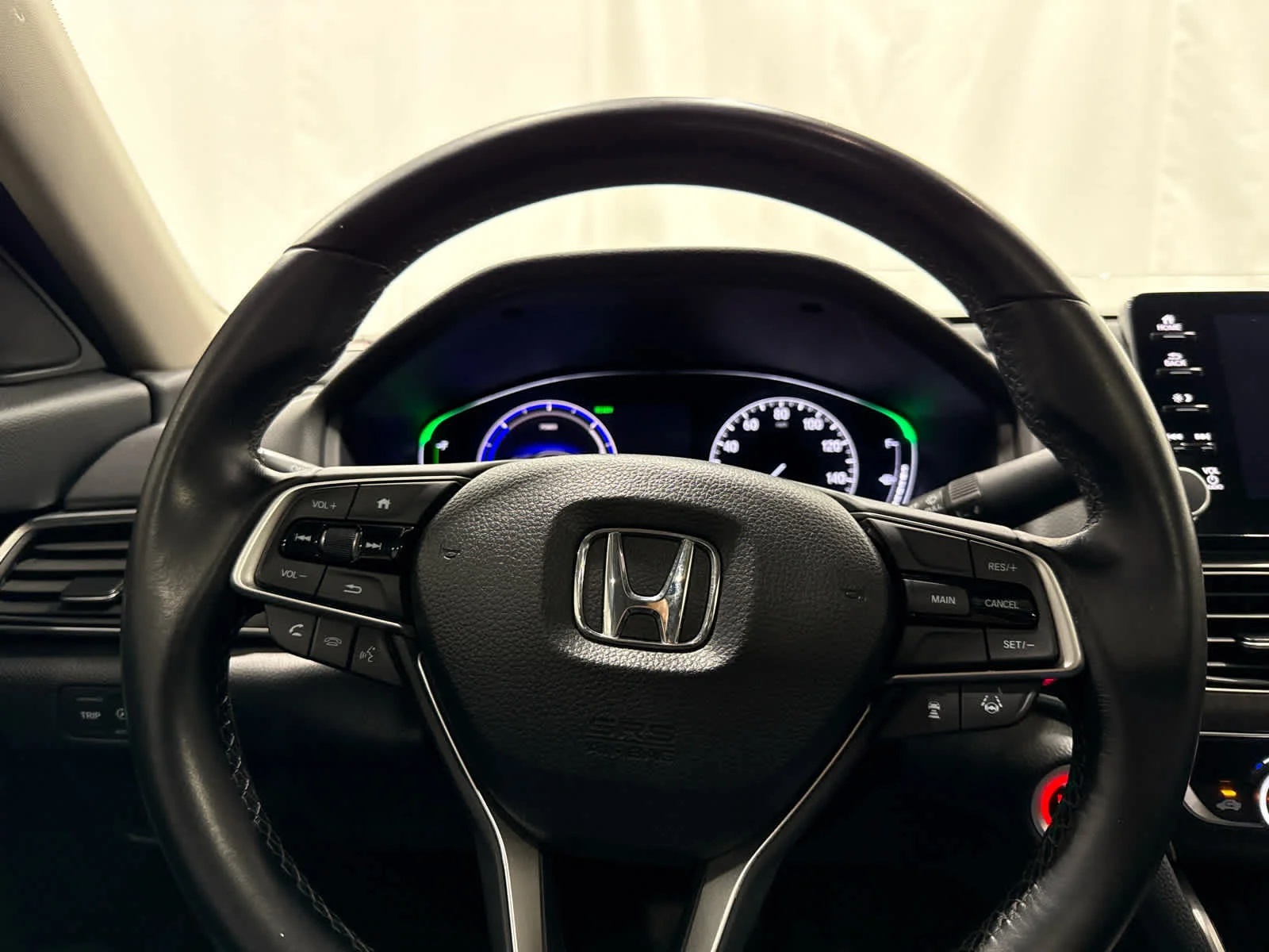 Used 2018 Black Honda EX-L image 24