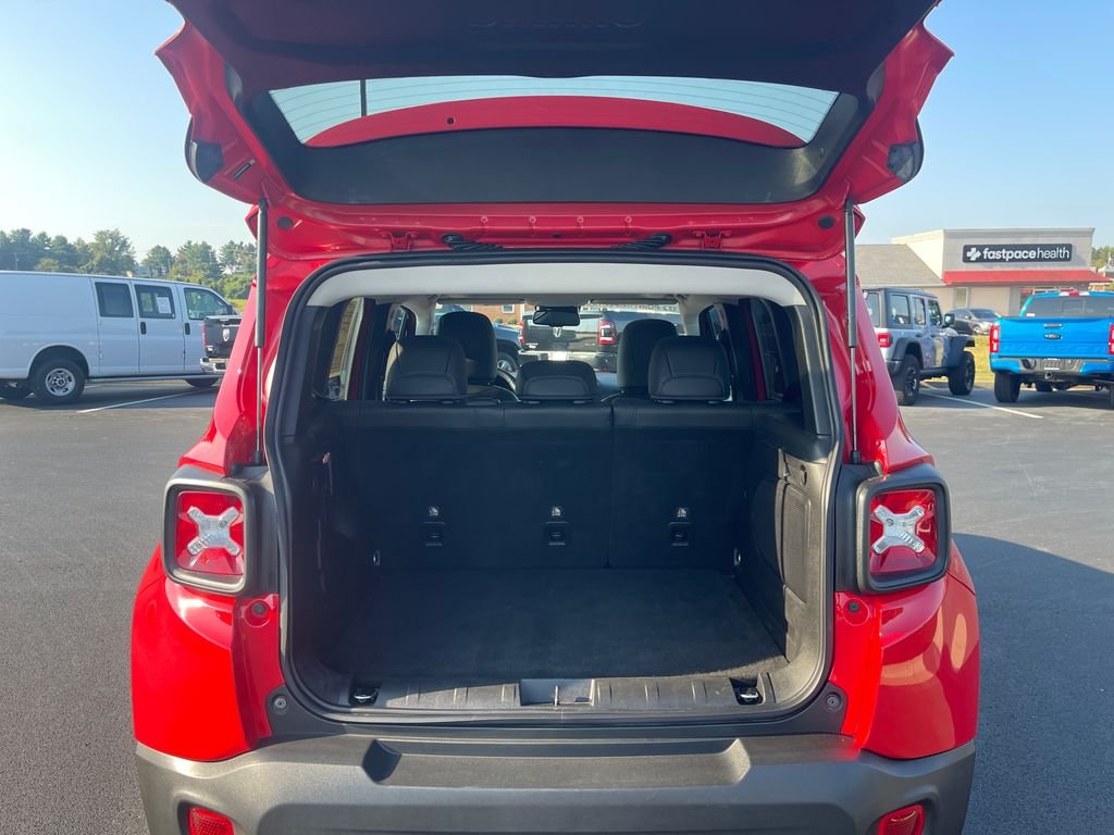 Used 2023 Red Jeep Limited image 9