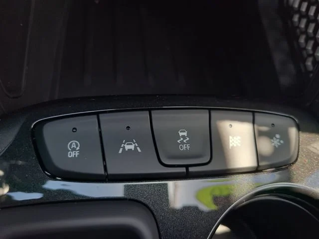 New 2026 Summit White Chevrolet LT image 31