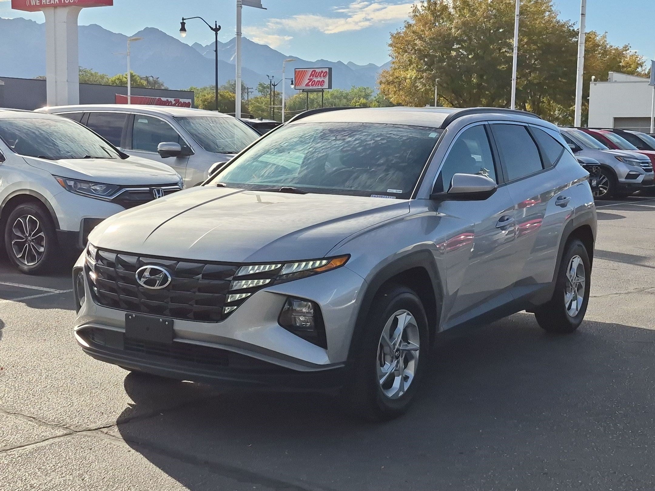 Used 2024 Shimmering Silver Hyundai SEL image 8