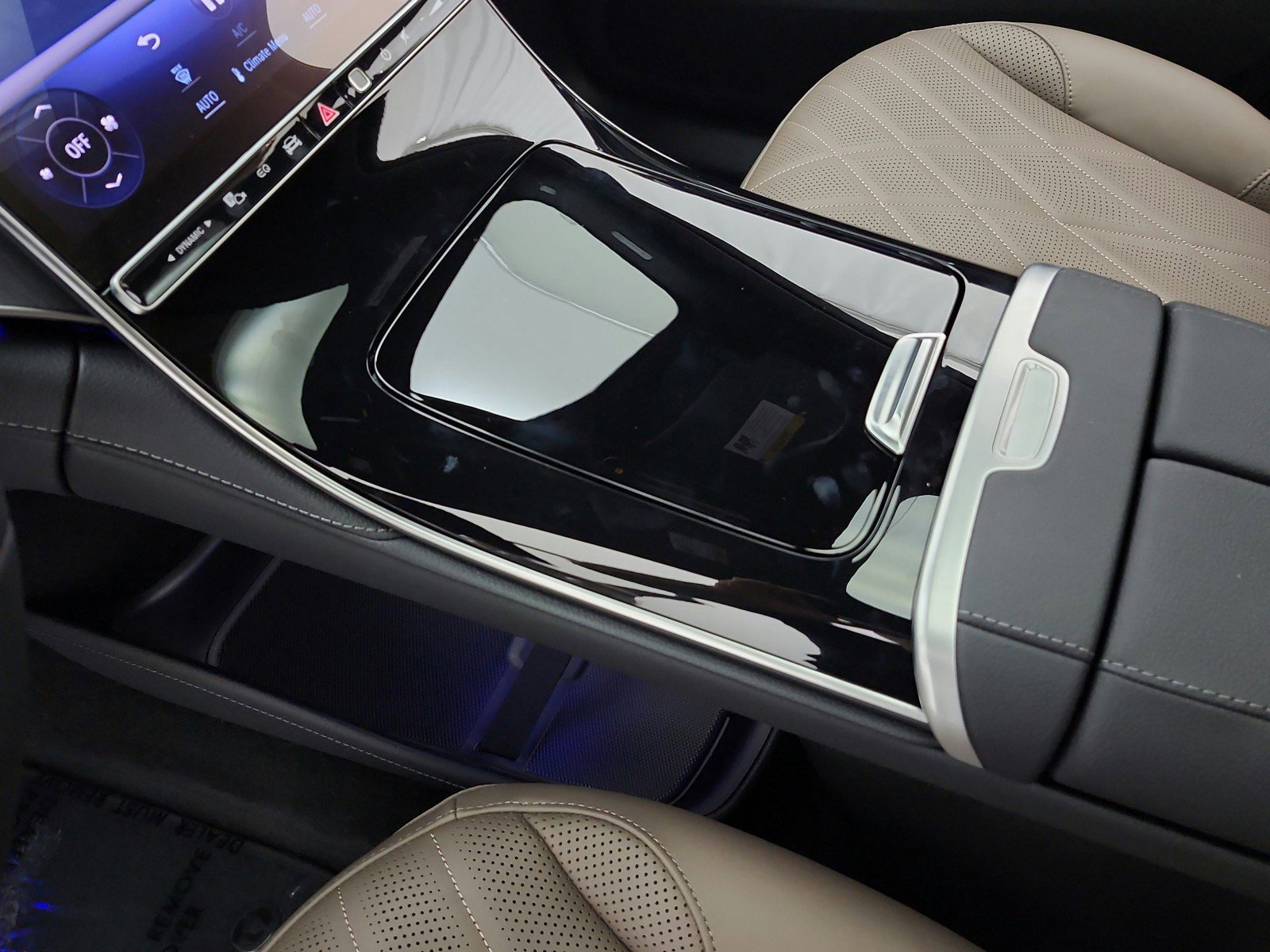 New 2026 Polar White Mercedes-Benz EQE 320 4MATIC® SUV image 29
