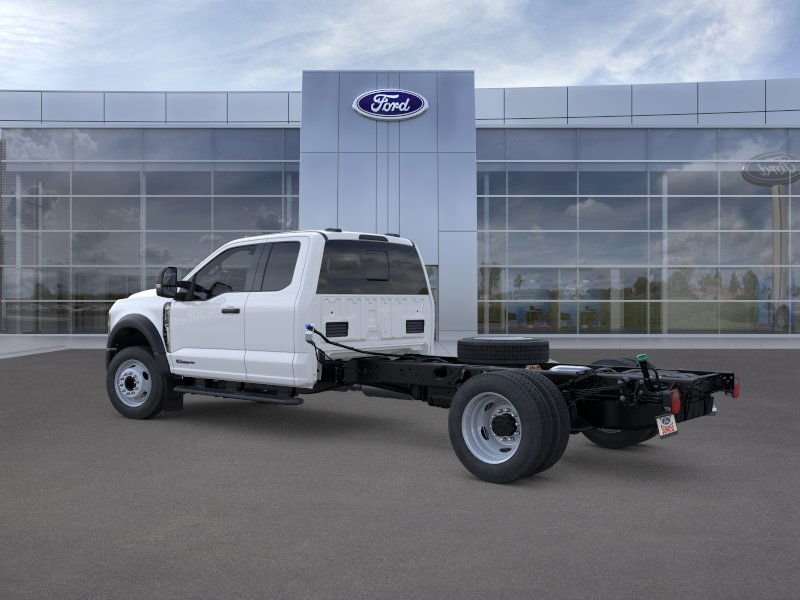 2026 Ford F-550 Super Duty Chassis Cab XLT