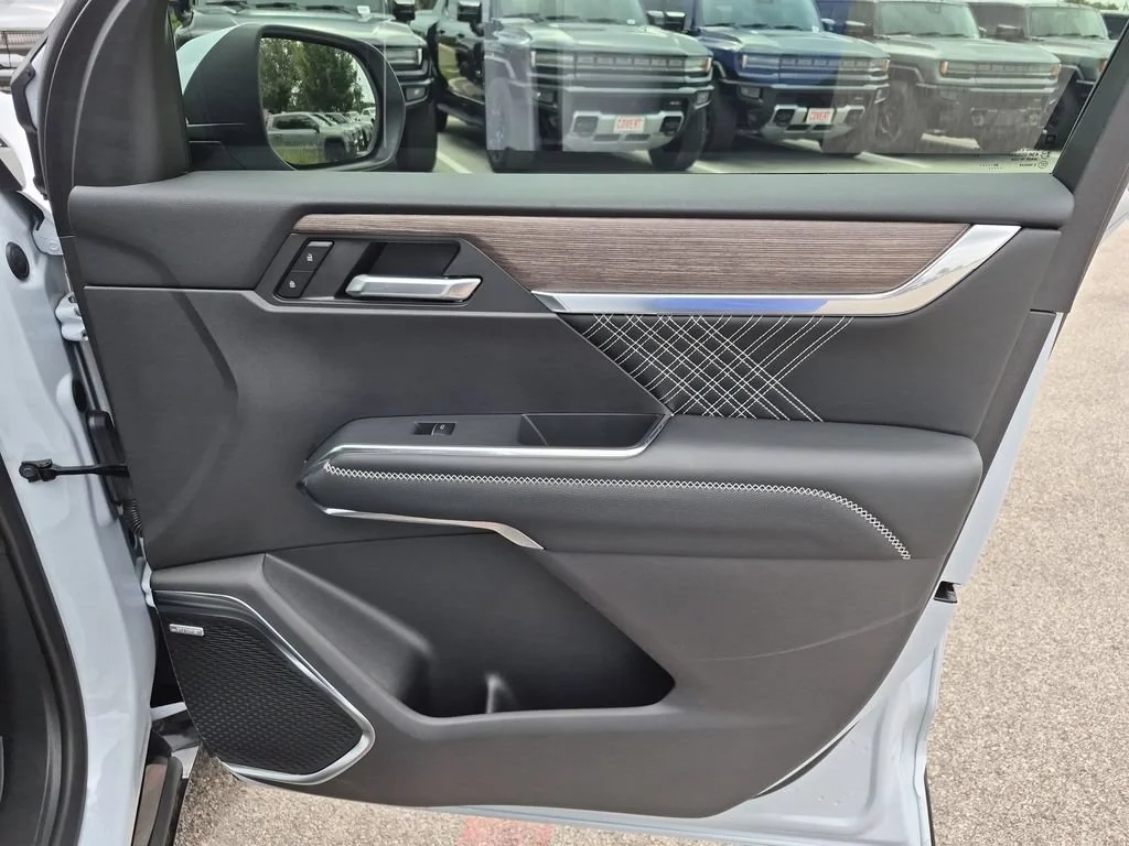 2026 GMC Acadia Denali - Photo 37