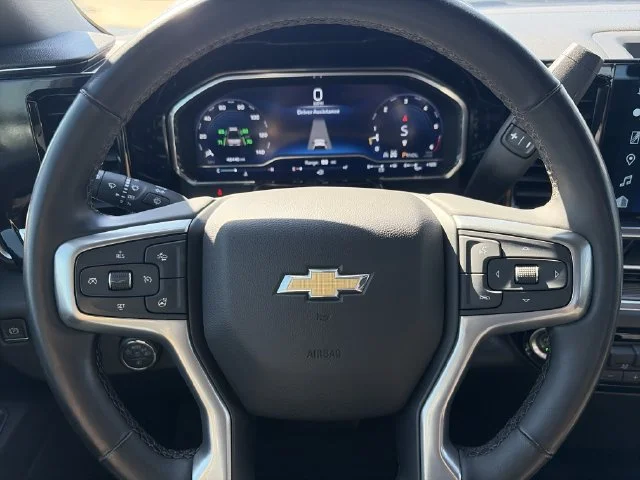 Used 2024 Gray Chevrolet LT image 26