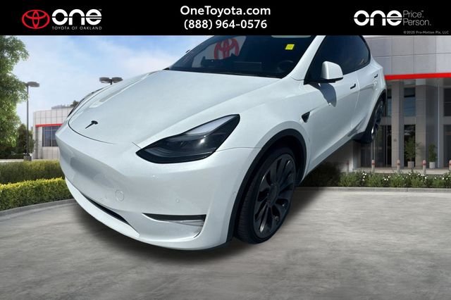 2022 Tesla Model Y Performance Dual Motor All-Wheel Drive's photo