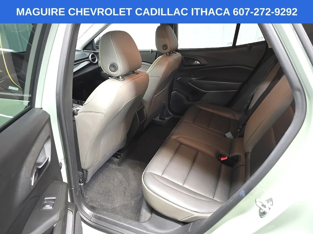 Used 2024 Green Chevrolet ACTIV image 30