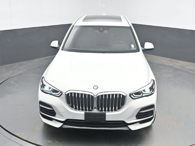 Used 2022 White BMW sDrive40i image 37