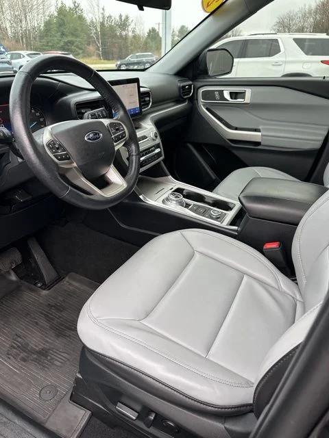Used 2021 Black Ford XLT image 11