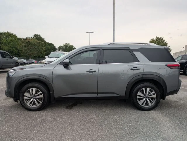 Used 2025 Gray Nissan SL image 2