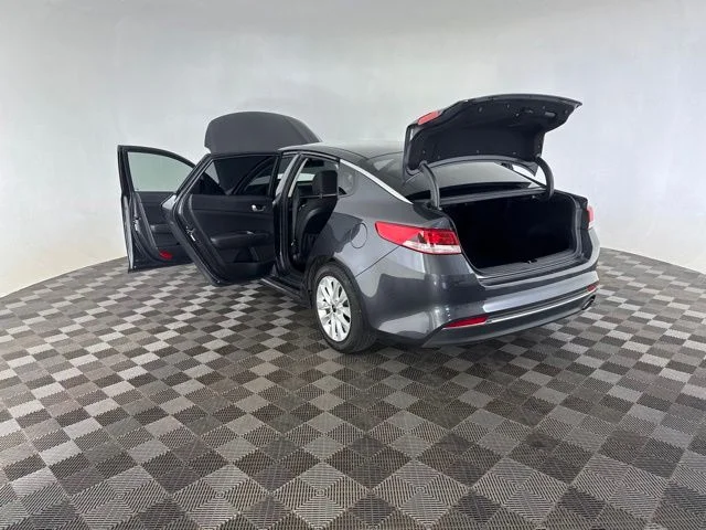 Used 2017 Gray Kia LX image 21