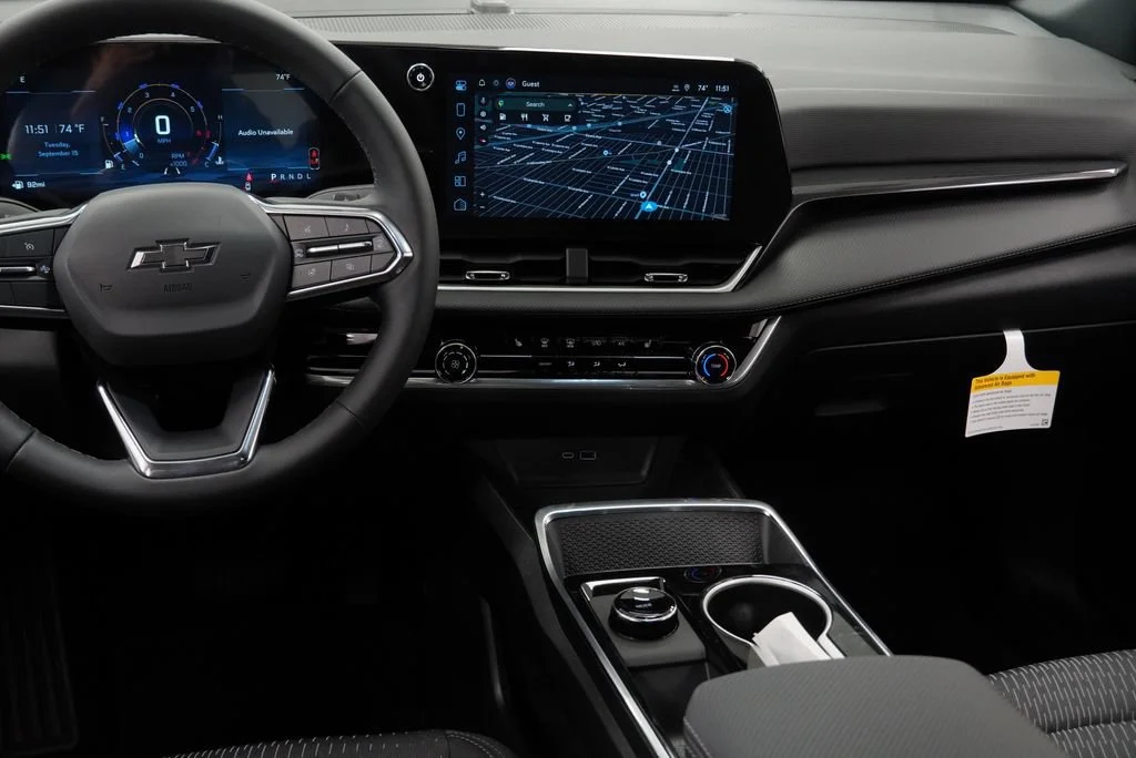 New 2027 Summit White Chevrolet LT image 14