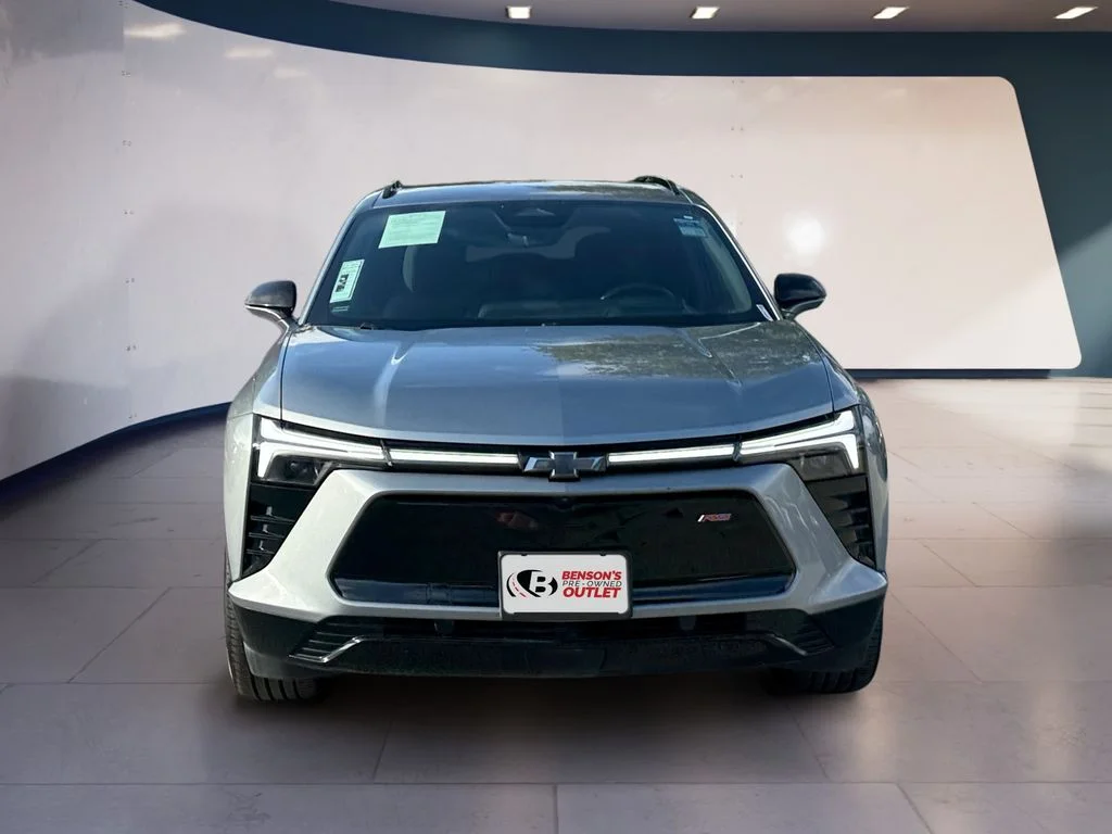 Used 2024 Gray Chevrolet RS image 8