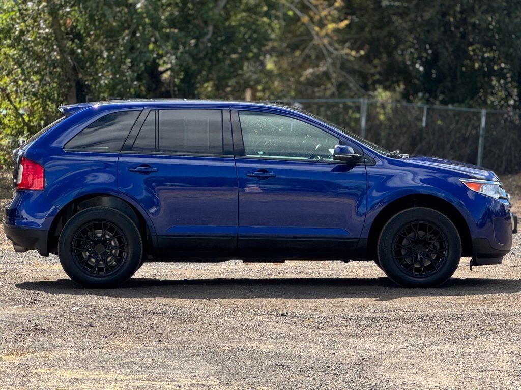 Used 2014 Blue Metallic Ford SEL image 8