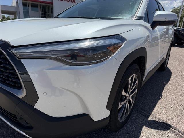 Certified Used 2023 WIND CHILL PEARL* Toyota  image 11