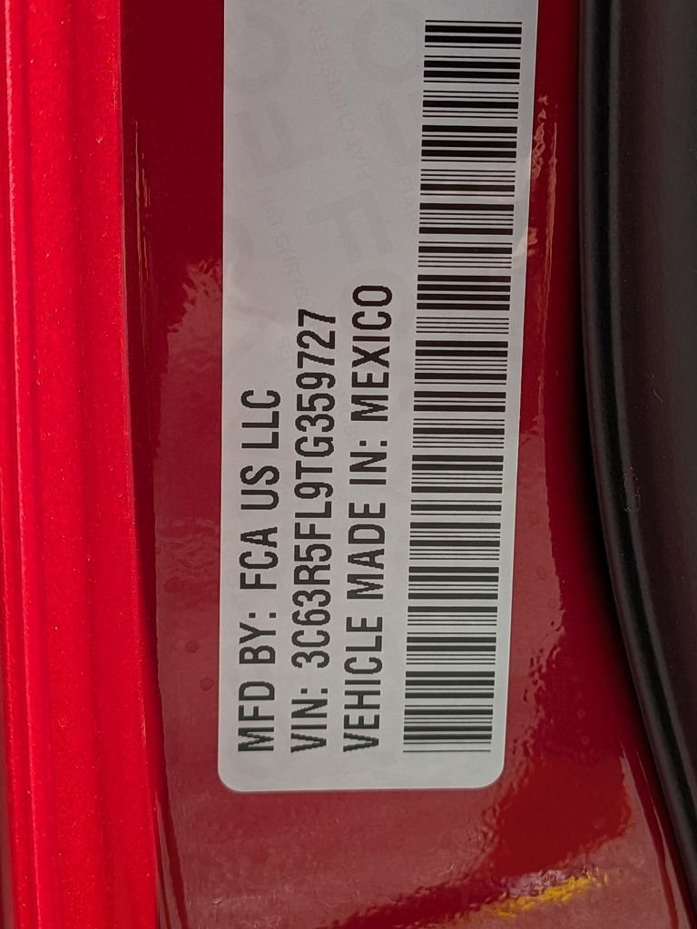New 2026 Molten Red Pearl-Coat Exterior Paint RAM Laramie image 28