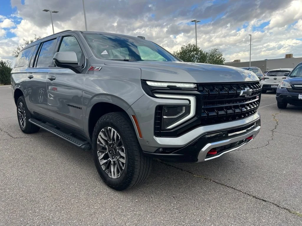 Used 2025 Sterling Gray Metallic Chevrolet Z71 image 27