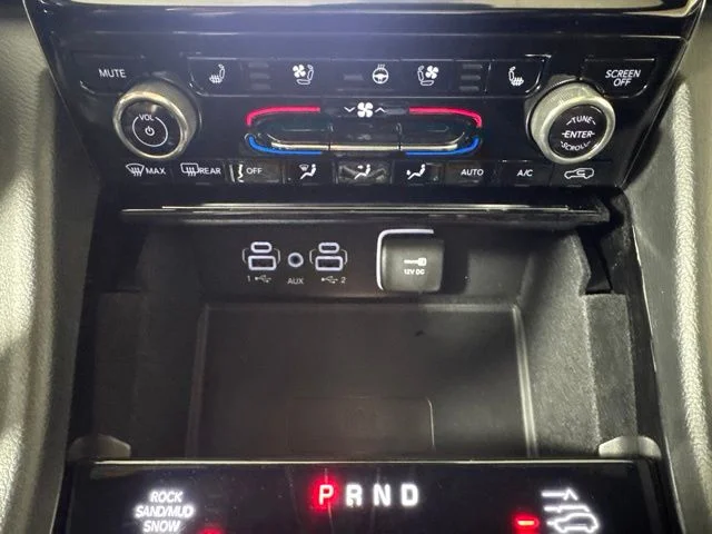 Used 2022 Silver Zynith Jeep Overland image 16