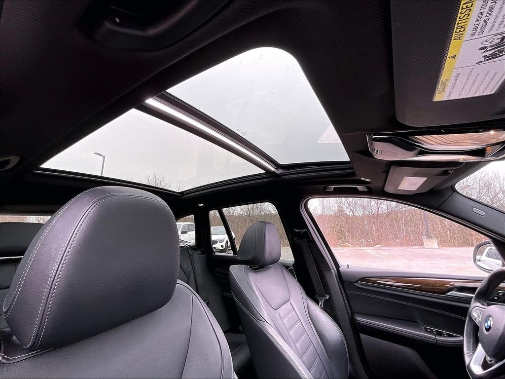 Used 2022 White BMW xDrive30i image 21