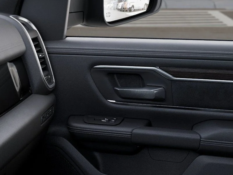 New 2026 Diamond Black Crystal Pearl-Coat Exterior Paint RAM Laramie image 26