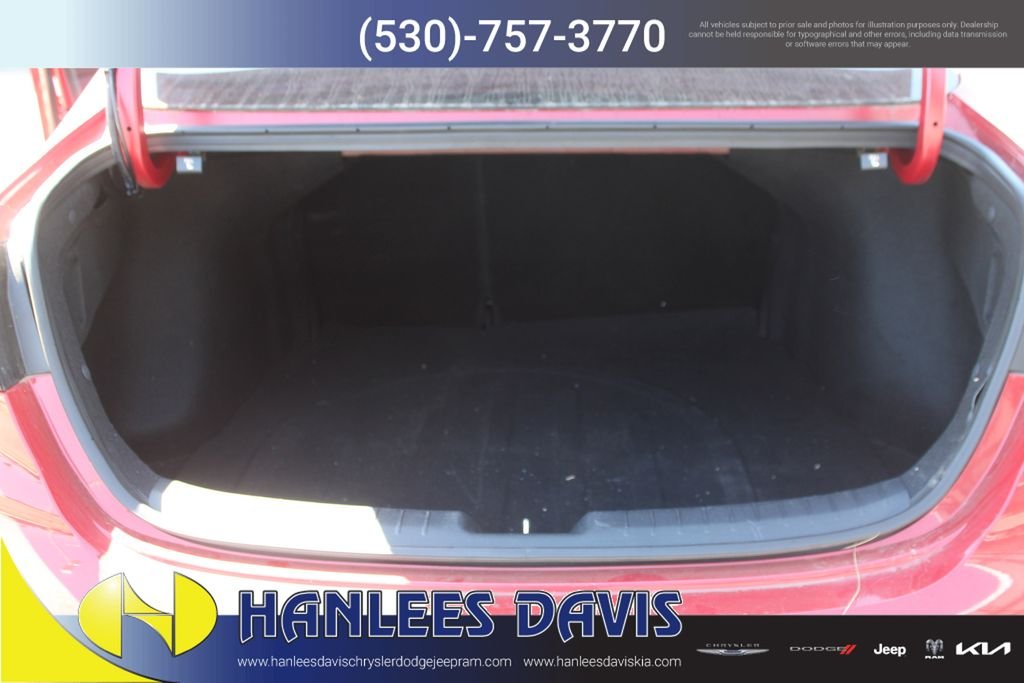 Used 2023 Red Kia LXS image 10