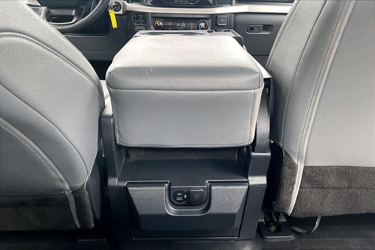 Used 2022 Oxford White Ford XL image 34