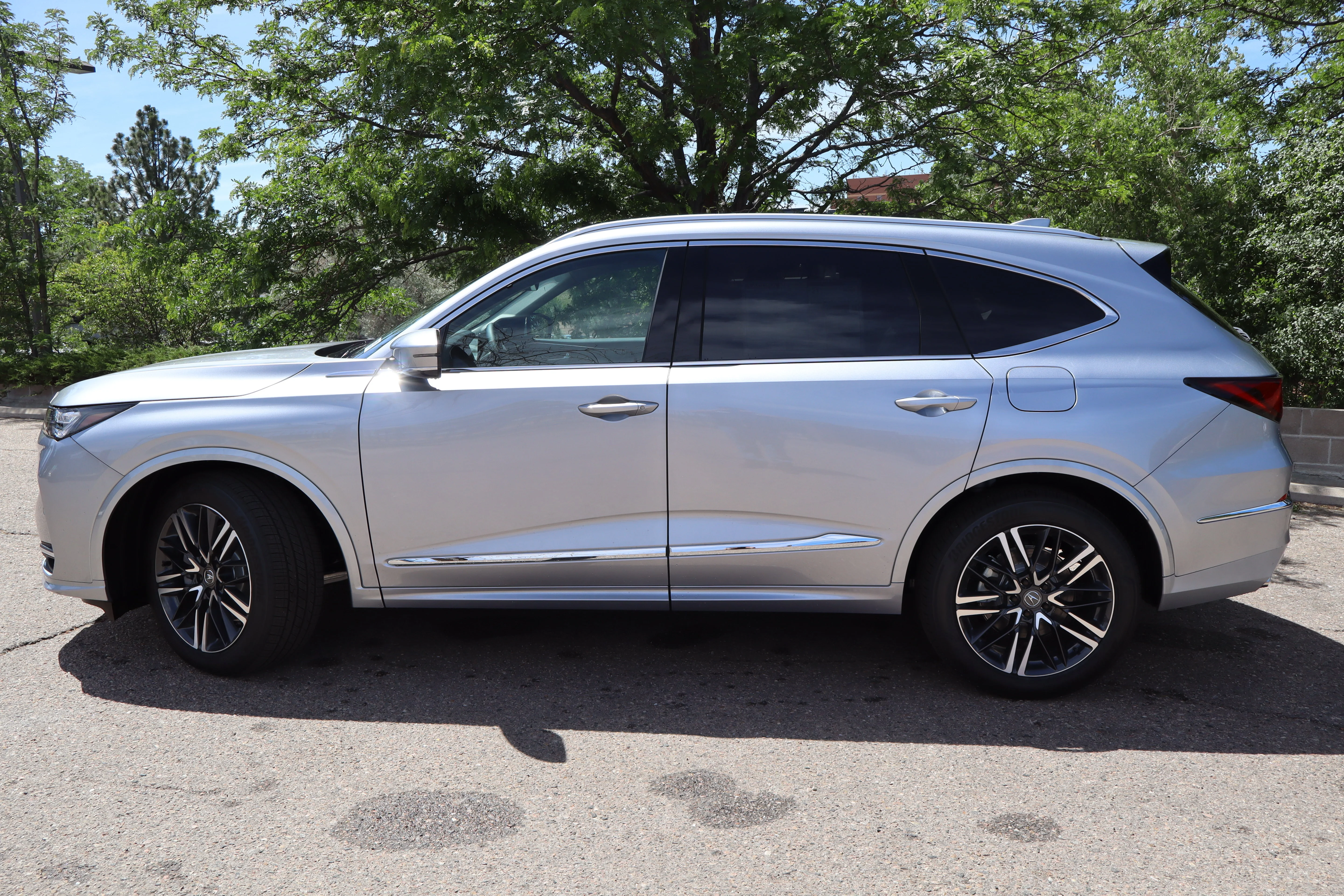 New 2026 Solar Silver Metallic Acura w/Advance Package image 3