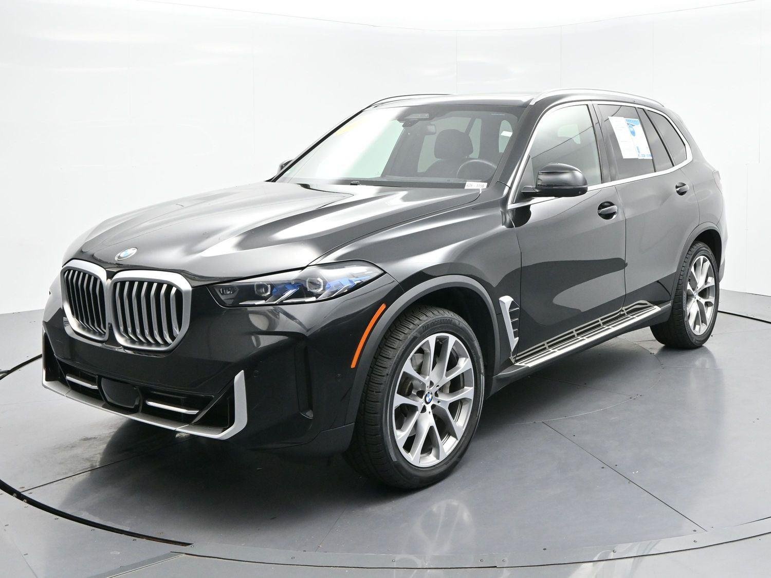 Used 2024 Carbon Black Metallic BMW xDrive40i image 3