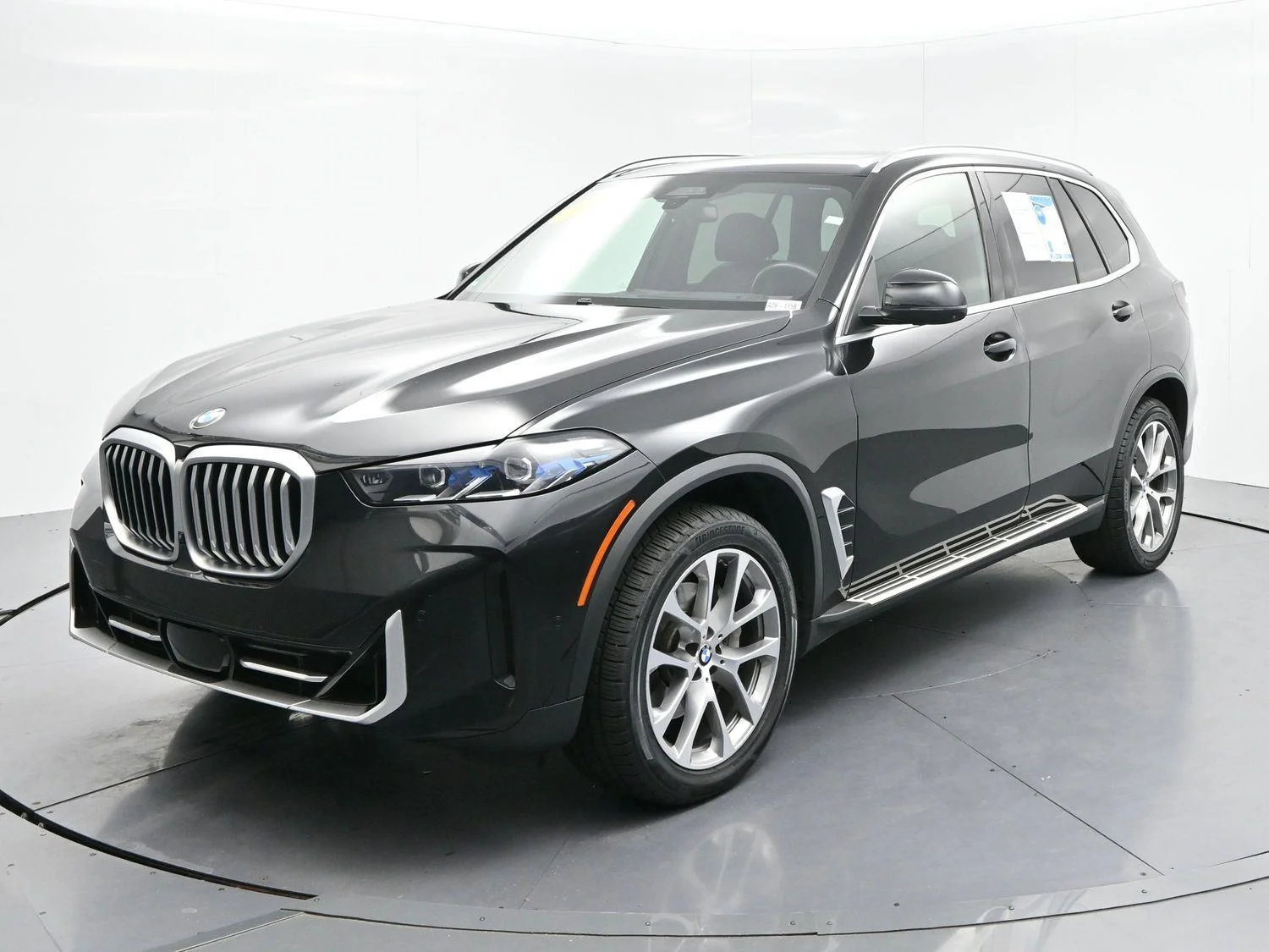 Used 2024 Carbon Black Metallic BMW xDrive40i image 3