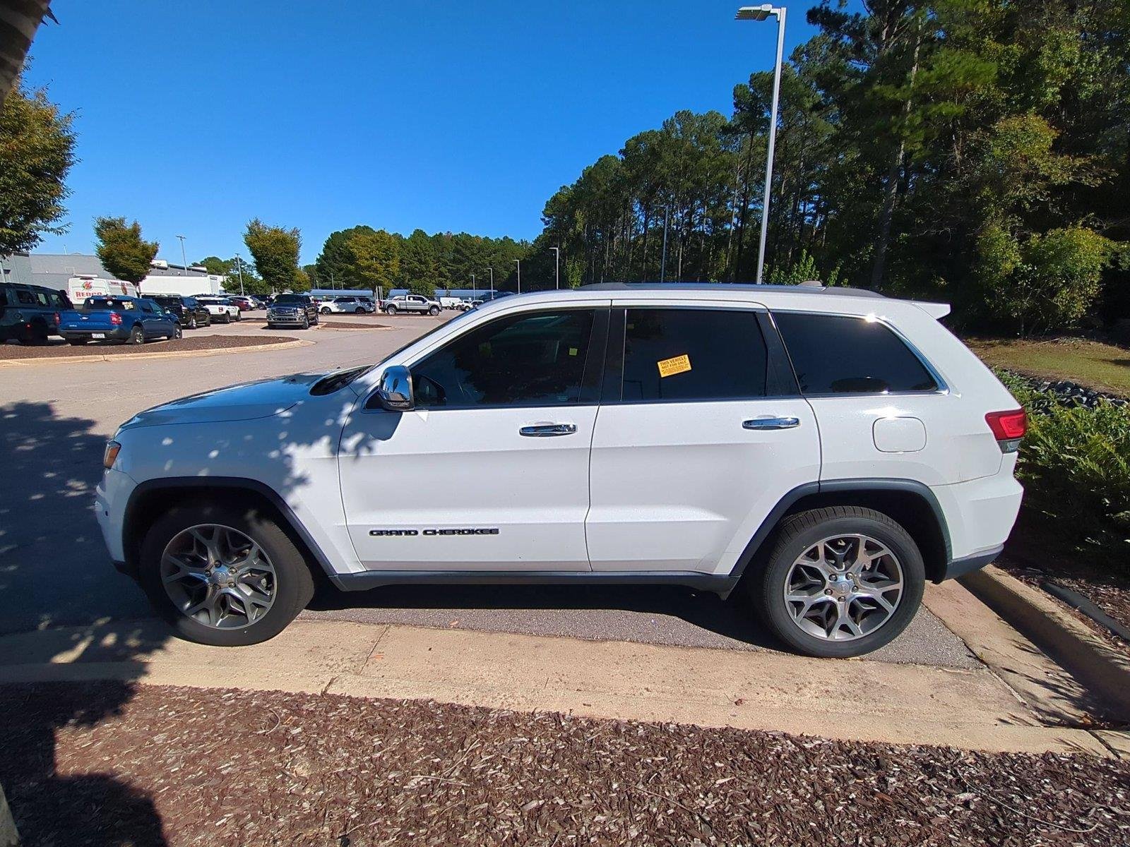 Used 2020 Bright White Clearcoat Jeep Limited image 4