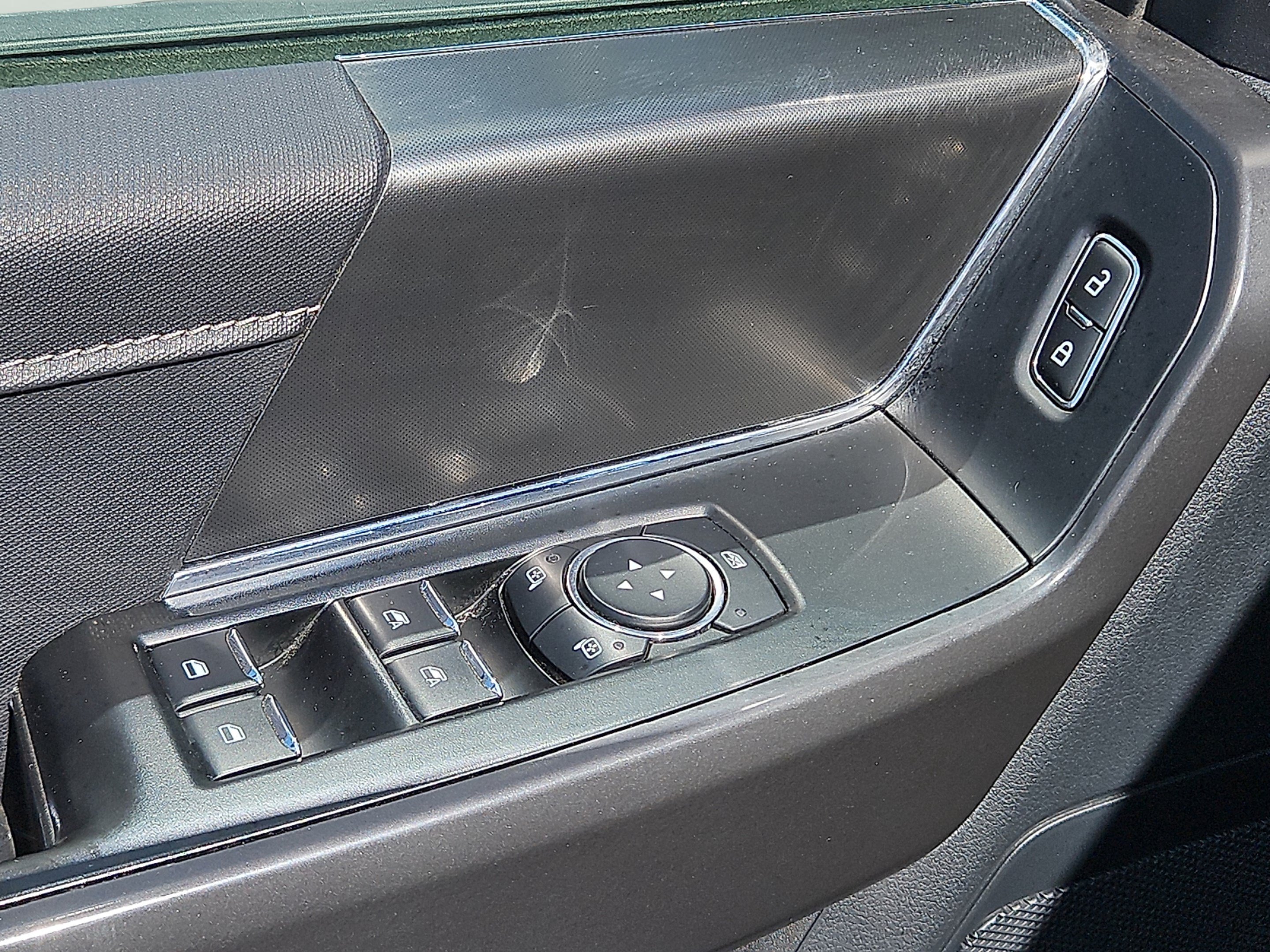 Used 2024 Silver Metallic Ford XLT image 12