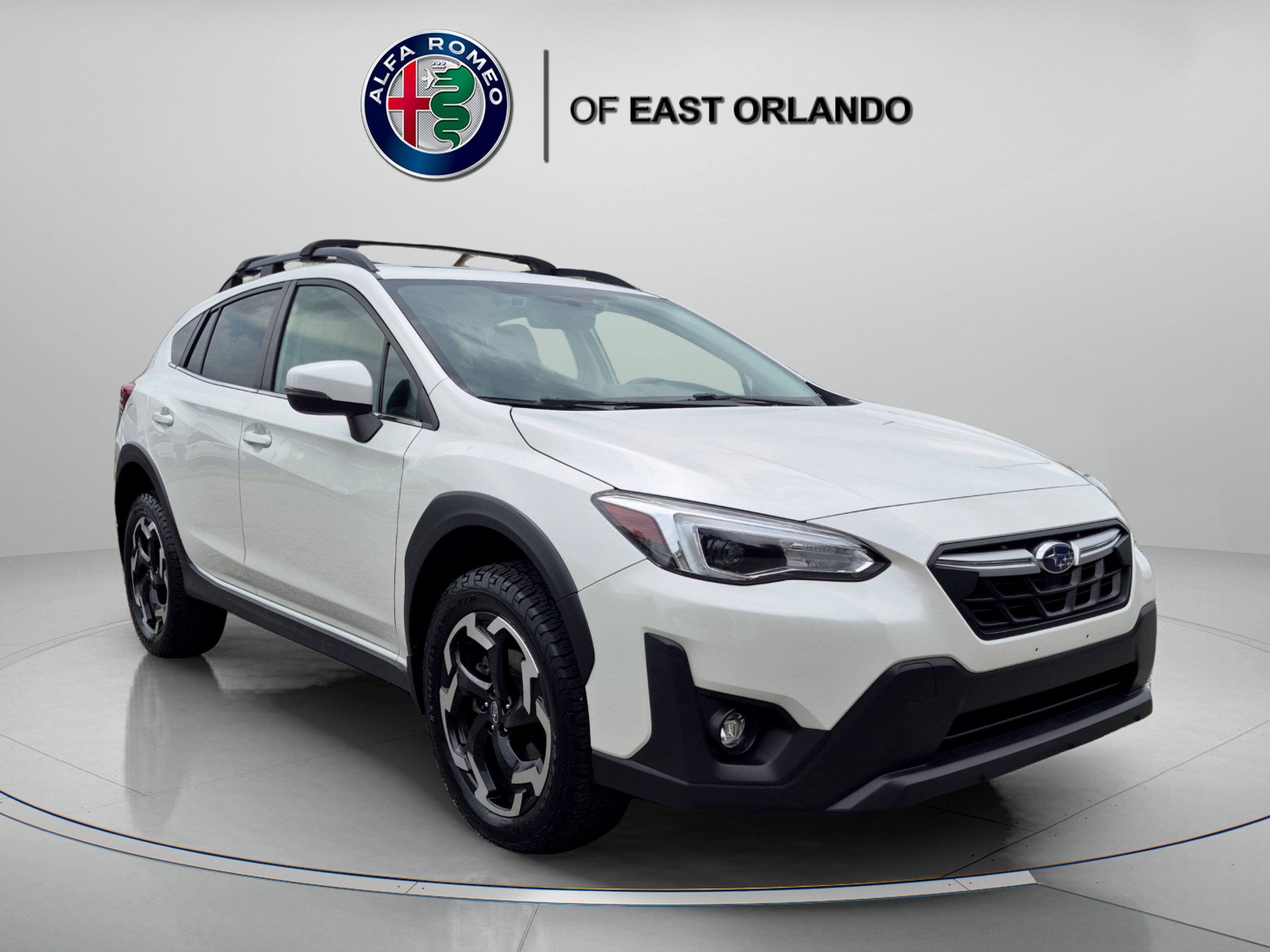 Used 2022 Crystal White Pearl Subaru Limited image 1