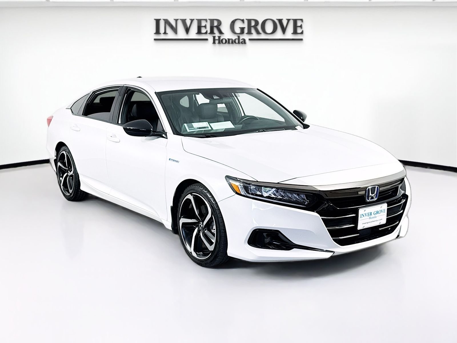Used 2022 Platinum White Pearl Honda Sport image 3