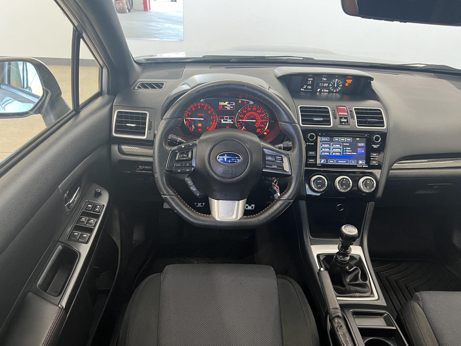 Used 2017 Ice Silver Metallic Subaru Premium image 27