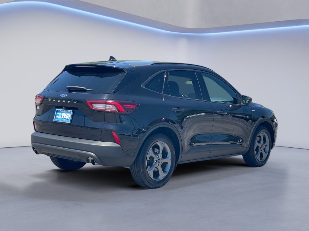 Used 2025 Agate Black Metallic Ford ST-Line image 16