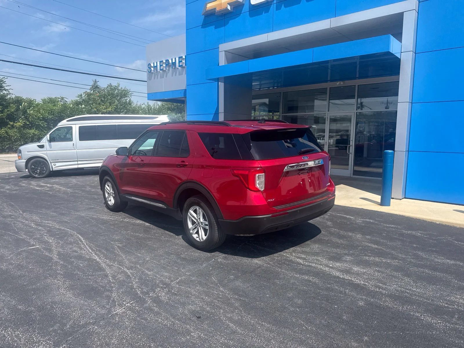 Used 2024 Red Ford XLT image 6