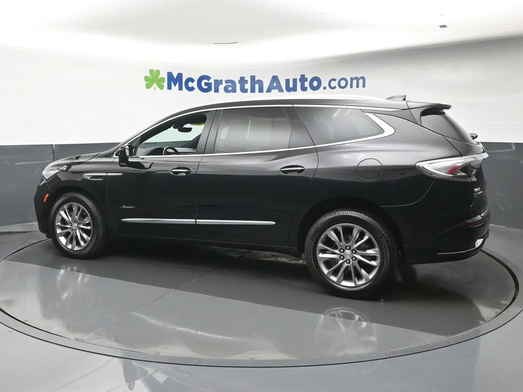 Used 2022 Black Buick Avenir image 26