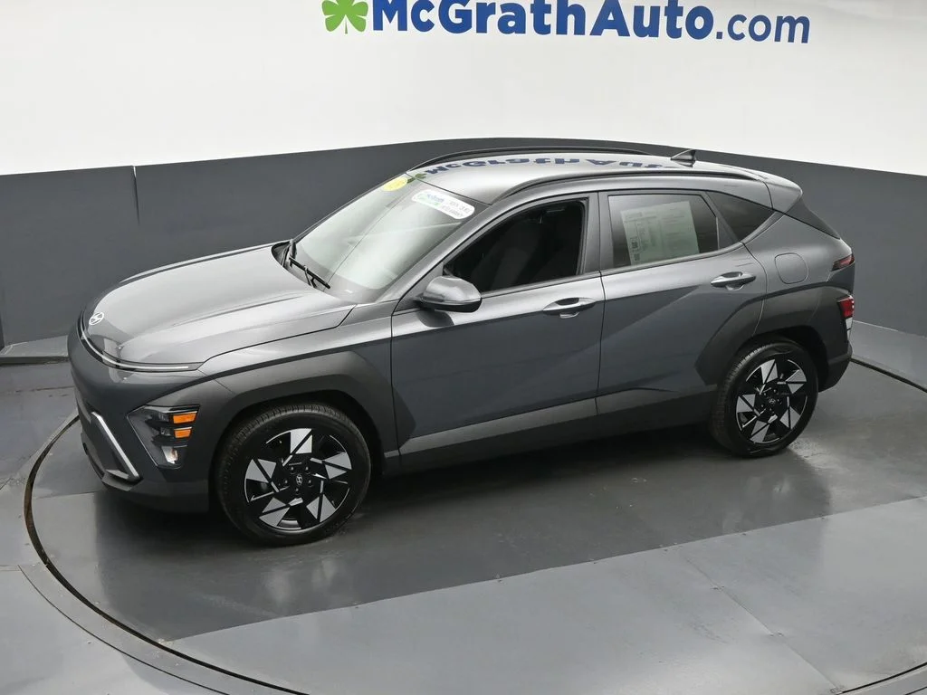 Used 2025 Gray Hyundai SEL image 22